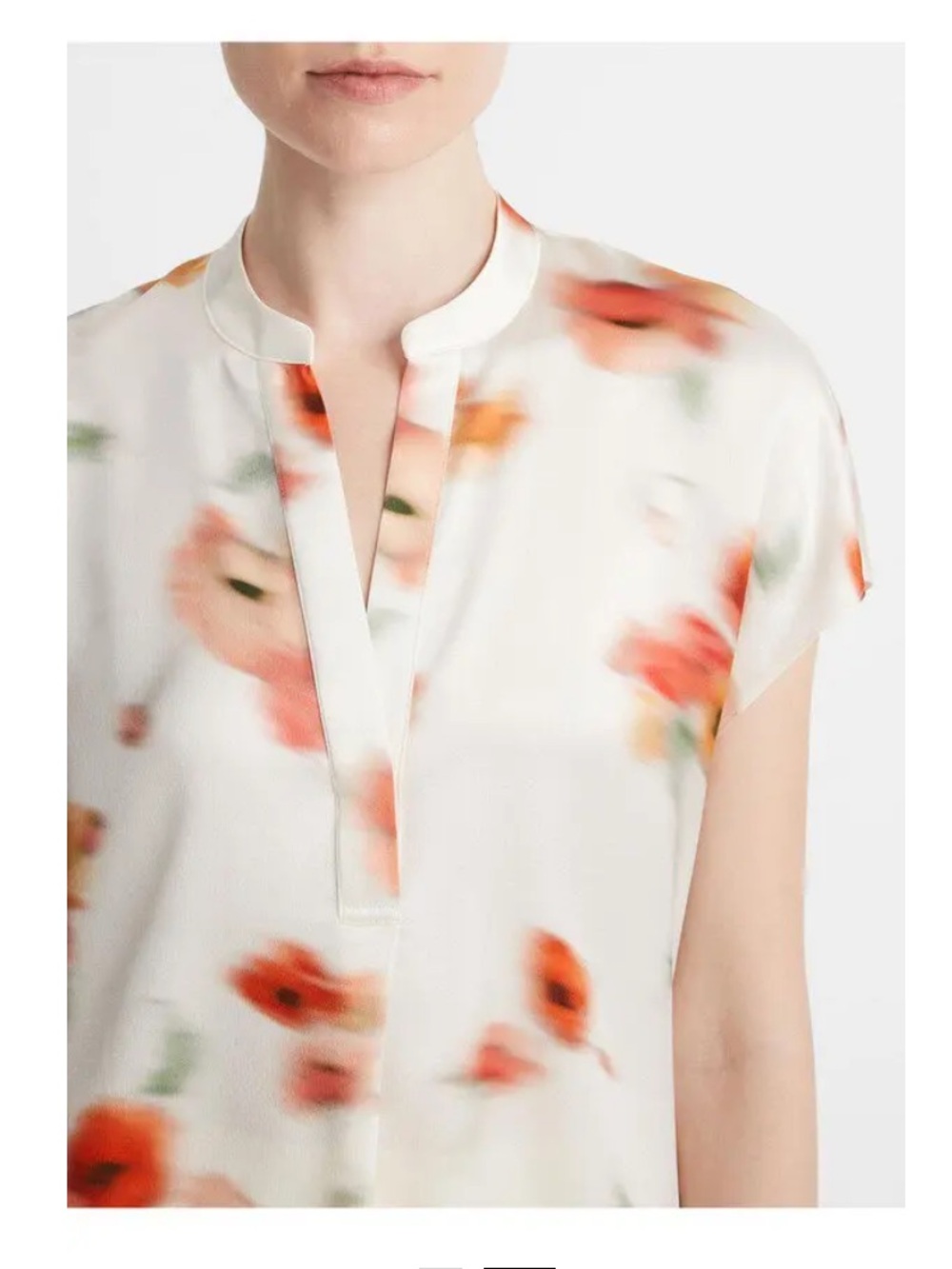Vince Silk Blurred Poppy Blouse Pullover Band Collar in Cream Dusk Sz M